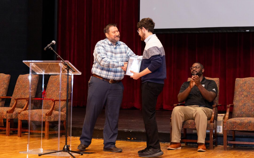 FHU Recognizes Outstanding Student Achievements During Awards Day Presentations