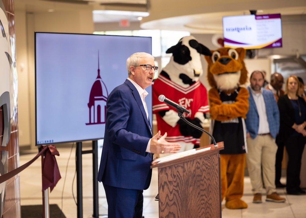 FHU President David R. Shannon